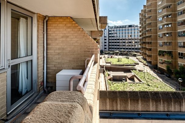 3 bedroom flat to rent - Photo 1