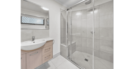 Modern Townhouse Living in Peaceful Everton Park - Photo 4