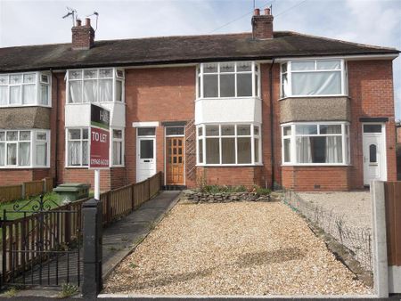 2 bedroom terraced house to rent - Photo 4