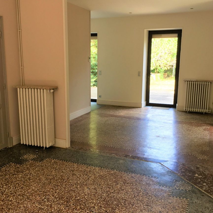 Maison de 95m2 sur 2 niveaux, T4, jardin + terrasse + garage - Photo 1