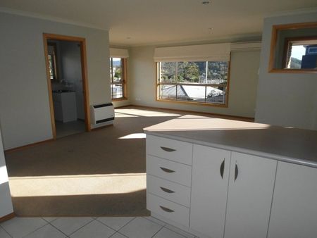 1A Clunie Close LINDISFARNE - Photo 2