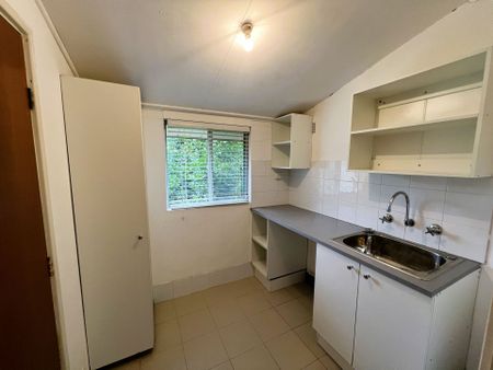 Family Friendly Home - Photo 2
