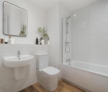 2 bedroom end of terrace house to rent - Photo 5