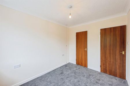 2 bedroom retirement property to rent - Photo 5