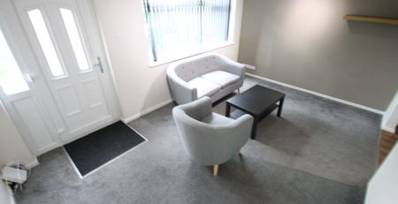 3 Bed - 4 Woodsley Green, Hyde Park, Leeds - LS6 1SD - Student - Photo 3