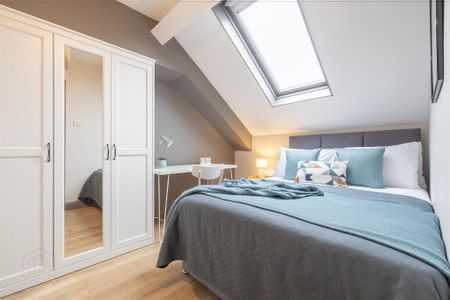 Room 4, 57 Ballygomartin Road, Belfast, BT13 3LB - Photo 3