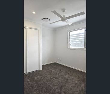 AVAIL 13/11/26-3 BEDROOM 2 BATHROOM TOWNHOUSE WITH DUCTED AIR - Photo 1