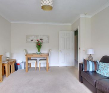 1 bedroom retirement property to rent - Photo 2