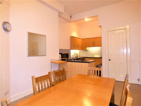 2 bedroom flat to rent - Photo 4