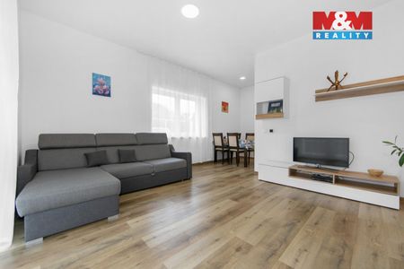 Pronájem rodinného domu 82 m², Tetín - Fotografie 3