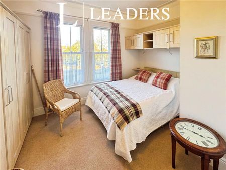 2 bedroom flat to rent - Photo 3