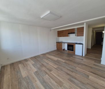 Location Appartement 1 pièce 44m² MAUBEUGE 59600 - Photo 5