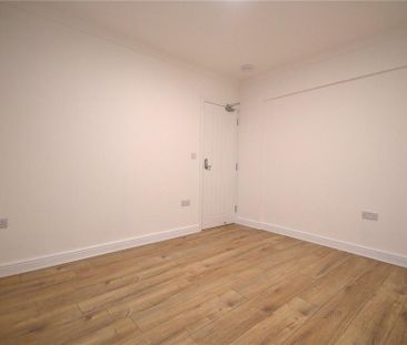 House share to rent - Photo 2