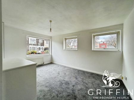 Braybrooke, Basildon, SS14 - Photo 4