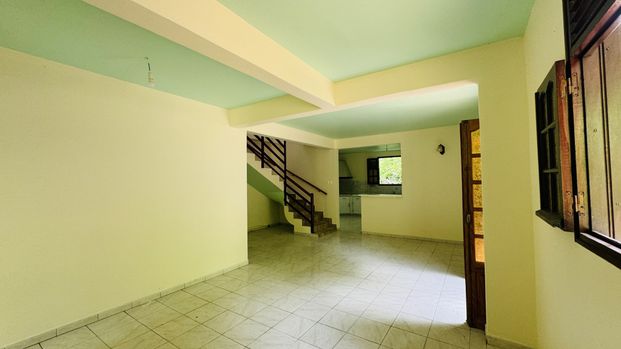 Location Maison 5 pièces 150m² POINTE NOIRE 97116 - Photo 1