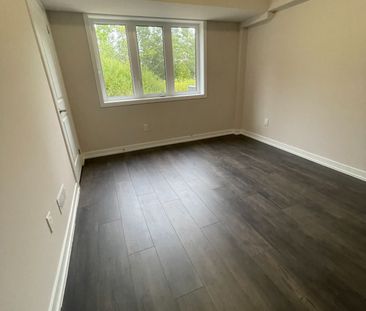 For Lease - 400 Finch Avenue Unit# 15, Pickering, Ontario - Photo 1