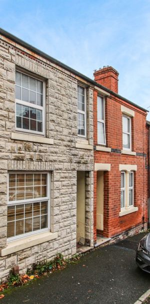 2 bed Mid Terraced House for Rent - Photo 2