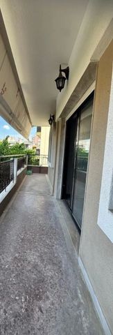 Διαμέρισμα για ενοικίαση Βάρνα (Συκιές) - Photo 2