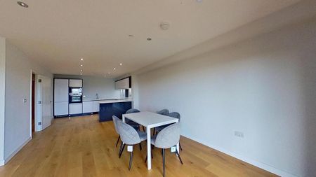 3 bedroom flat to rent - Photo 4