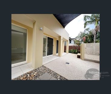 2/98 Imperial Parade, Labrador, Qld 4215 - Photo 2