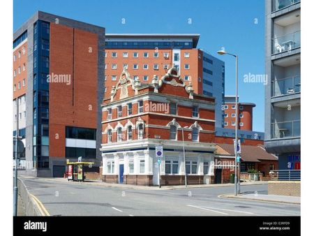 Borough Hotel, Great Crosshall Street, Liverpool. - Photo 2