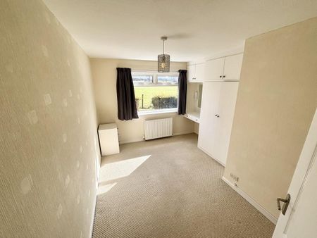 3 bedroom detached bungalow to rent - Photo 5