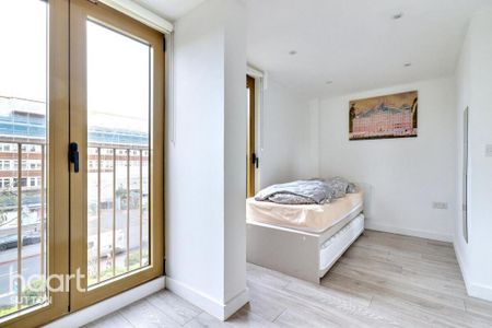 Studio to rent - Photo 2