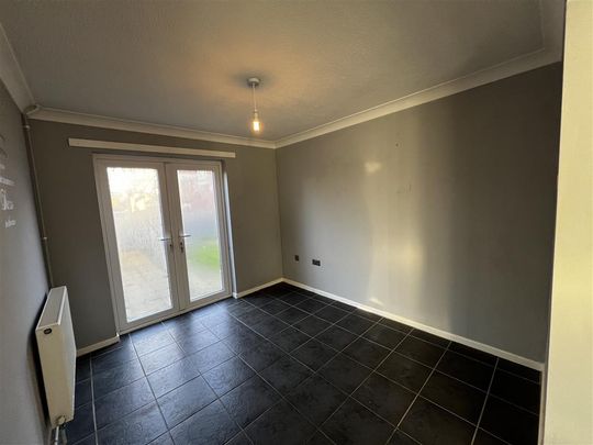 Lushington Close - Photo 1