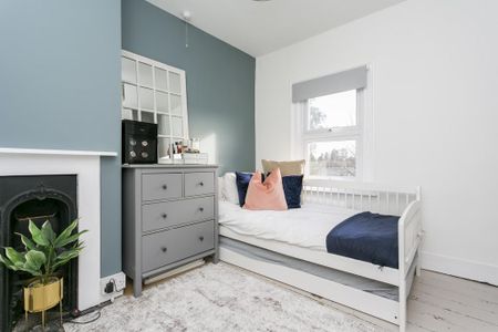 3 bedroom terraced house to rent - Photo 5