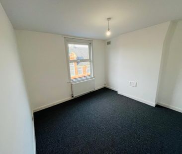 3 Bed End Terrace, Collygate Road, NG2 - Photo 2
