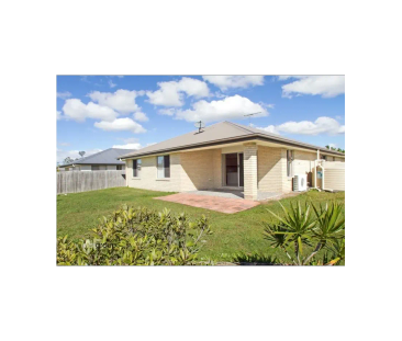 Stunning Family Home in Ormeau - Photo 4