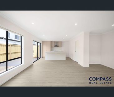 17 Illustration Avenue, Mambourin, Vic 3024 - Photo 4