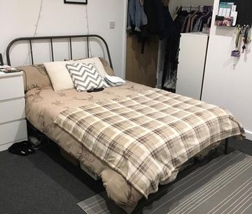 8 Bed Terraced House, Daneshill Road, LE3 - Photo 2