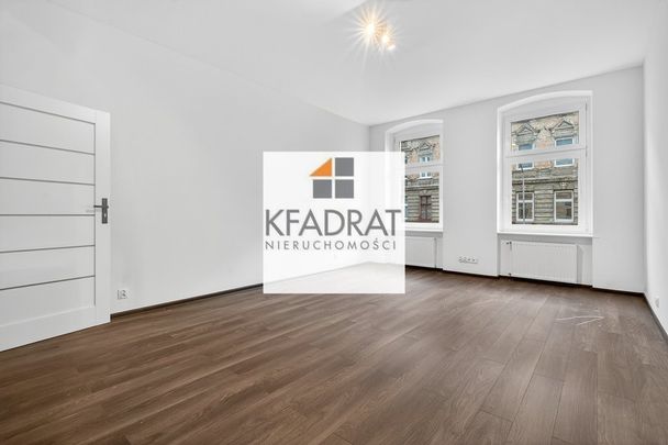 Duże mieszkanie w centrum! - Zdjęcie 1
