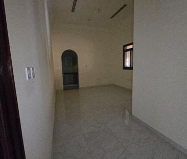 An excellent opportunity to rent a spacious, first - Photo 6