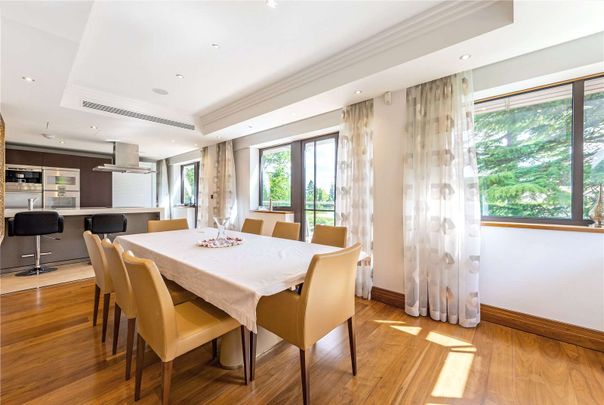 A superb penthouse apartment in Sunningdale. - Photo 1