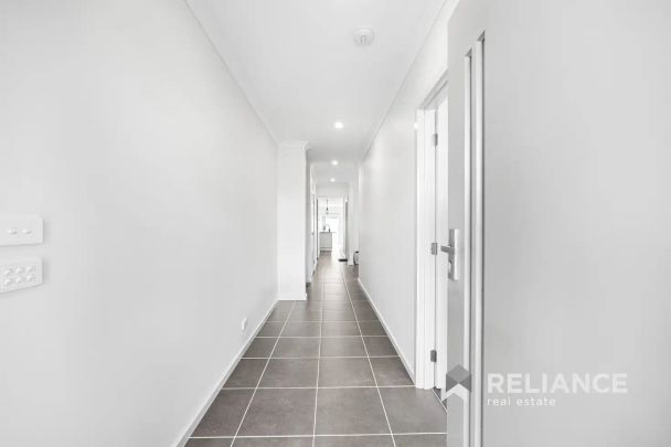 “4BR Gem in Westbrook Estate with Double Living - Near Truganina P–9!” - Photo 1