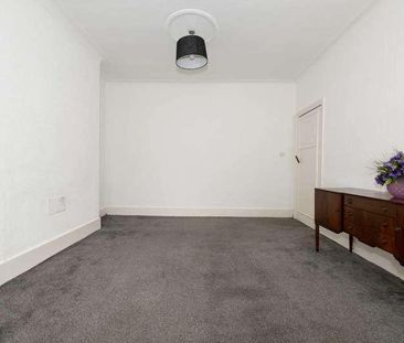 Lichfield Drive, Prestwich, M25 - Photo 2