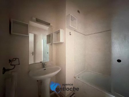 Location Appartement 3 pièces 63m² LA ROCHELLE 17000 - Photo 2