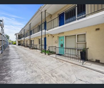 "Essendon Lifestyle Made Easy – Power and Water Included" - Photo 5