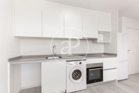 Flat for rent in En Corts (Valencia) - Photo 5