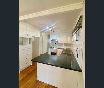 Comfortable Family Home in the Heart of Gracemere - Photo 2