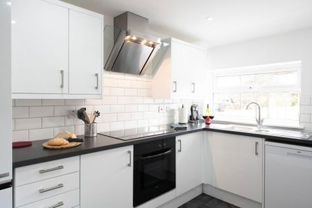 1 bedroom in a house share to rent - Photo 5