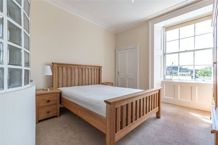 Flat 3, 11 Woodside Place - Photo 3
