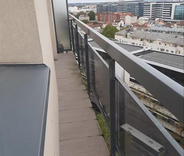 3 pièces - 59,33 m² - 11ème étage - Colocation autorisée - Photo 1