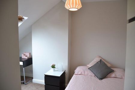 3 bedroom terraced house to rent - Photo 3