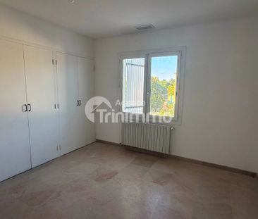 Location Appartement 4 pièces 125m² MORIERES LES AVIGNON 84310 - Photo 2