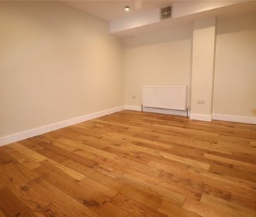 Bendigo Wharf, Pier Road, Greenhithe, DA9 9NS - Photo 3