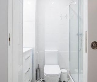 Lovely&nbsp;room in Calle Valencia, the centre of Barcelona - Photo 2