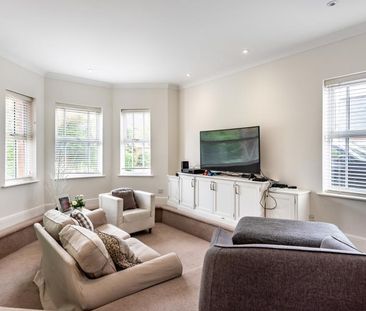 4 bedroom detached house to rent - Photo 2